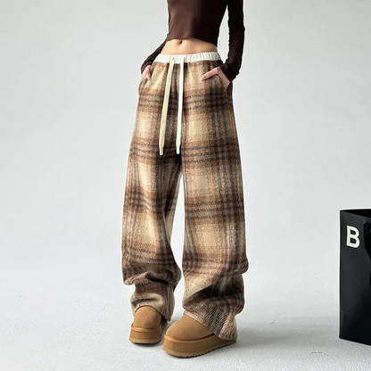 Luna Plaid Sweatpants
